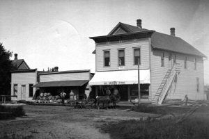 Broker August Store