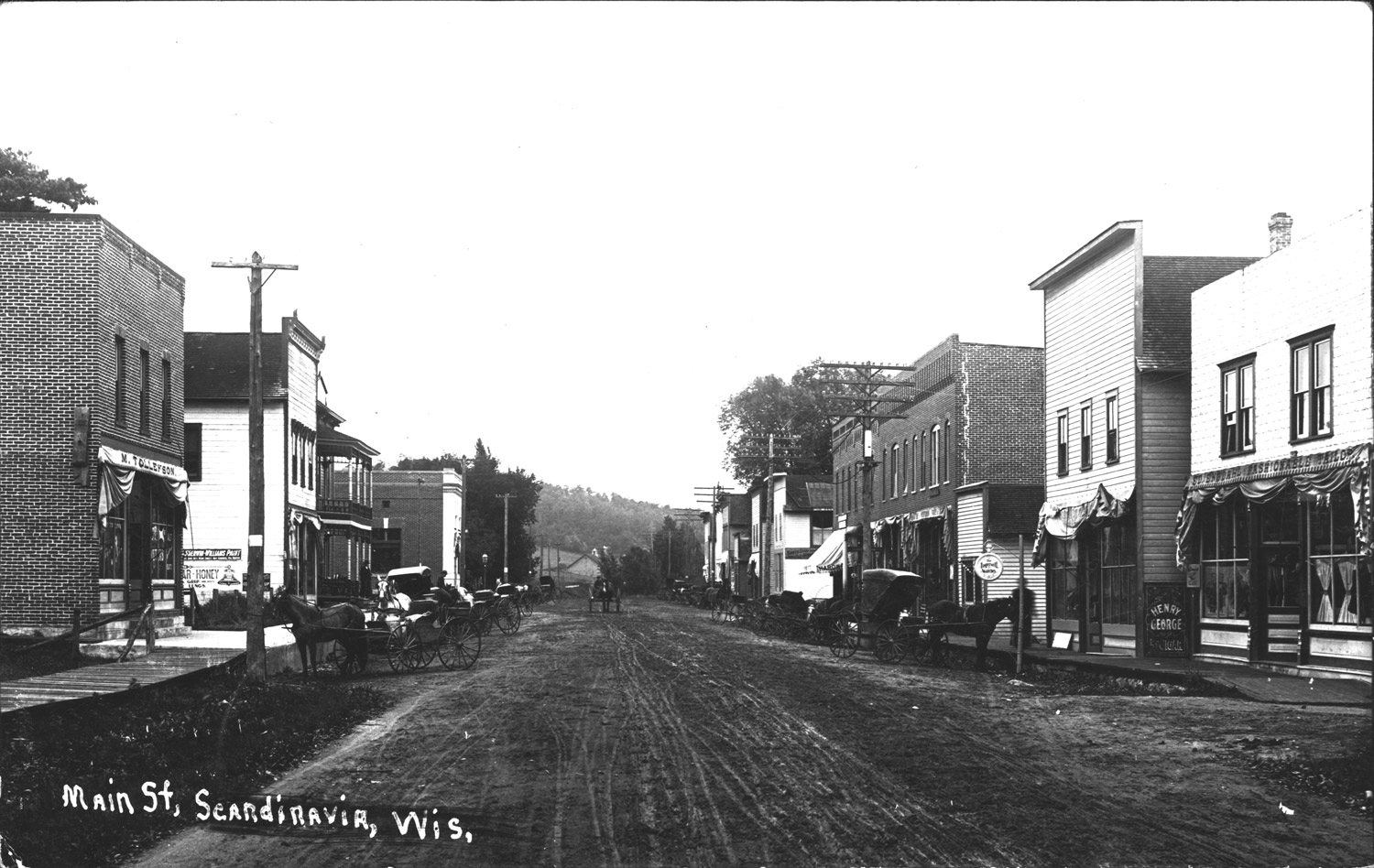 Main St. Looking South - click image!