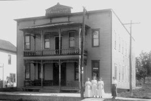 Hotel-Thornton Hotel-Thornton